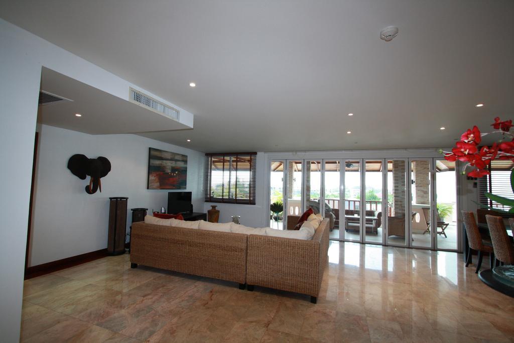 Apartamento Surin Sabai Exterior foto